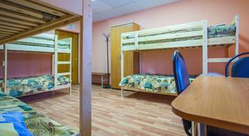 Кровать в общем 6-местном номере в Гостинице Южная Трибуна